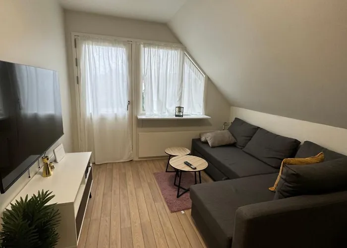 The Nightingale - Top-equipped House In - Free Parking Lejlighed