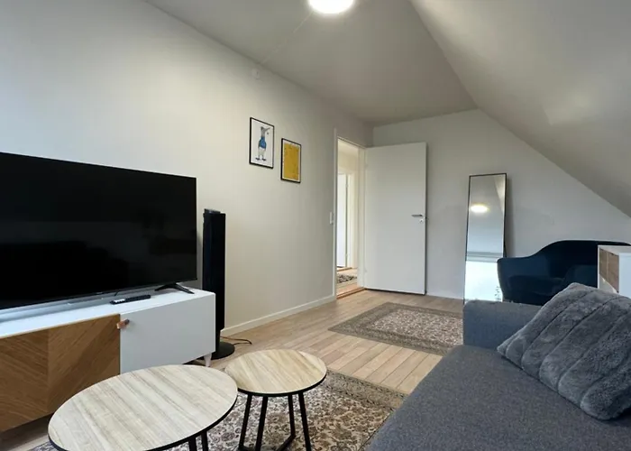 The Nightingale - Top-equipped House In - Free Parking Odense